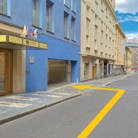 Little Downtown Πανσιόν 3*