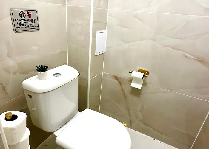 Πανσιόν Little Downtown 3*