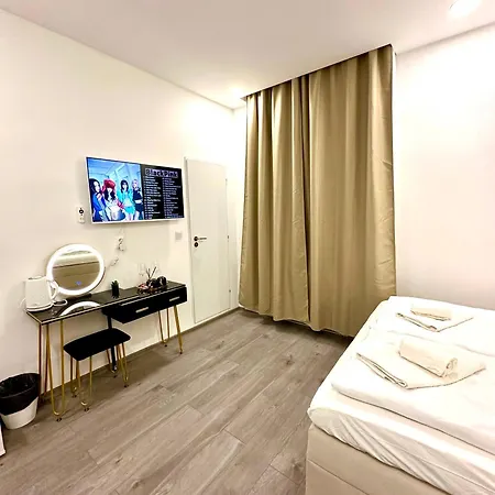 Little Downtown Guest house Prague